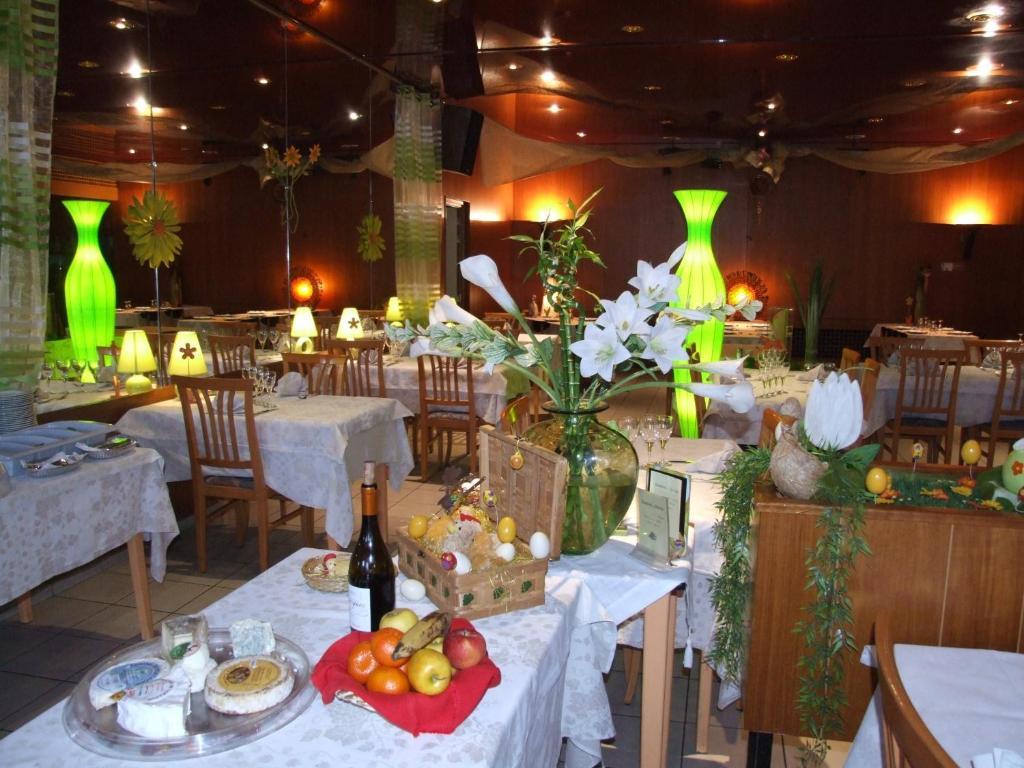 La Freissinouse Hotel & Restaurant Azur מראה חיצוני תמונה