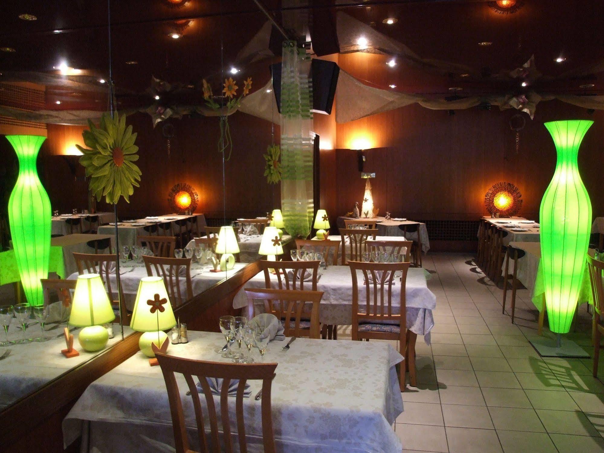 La Freissinouse Hotel & Restaurant Azur מראה חיצוני תמונה