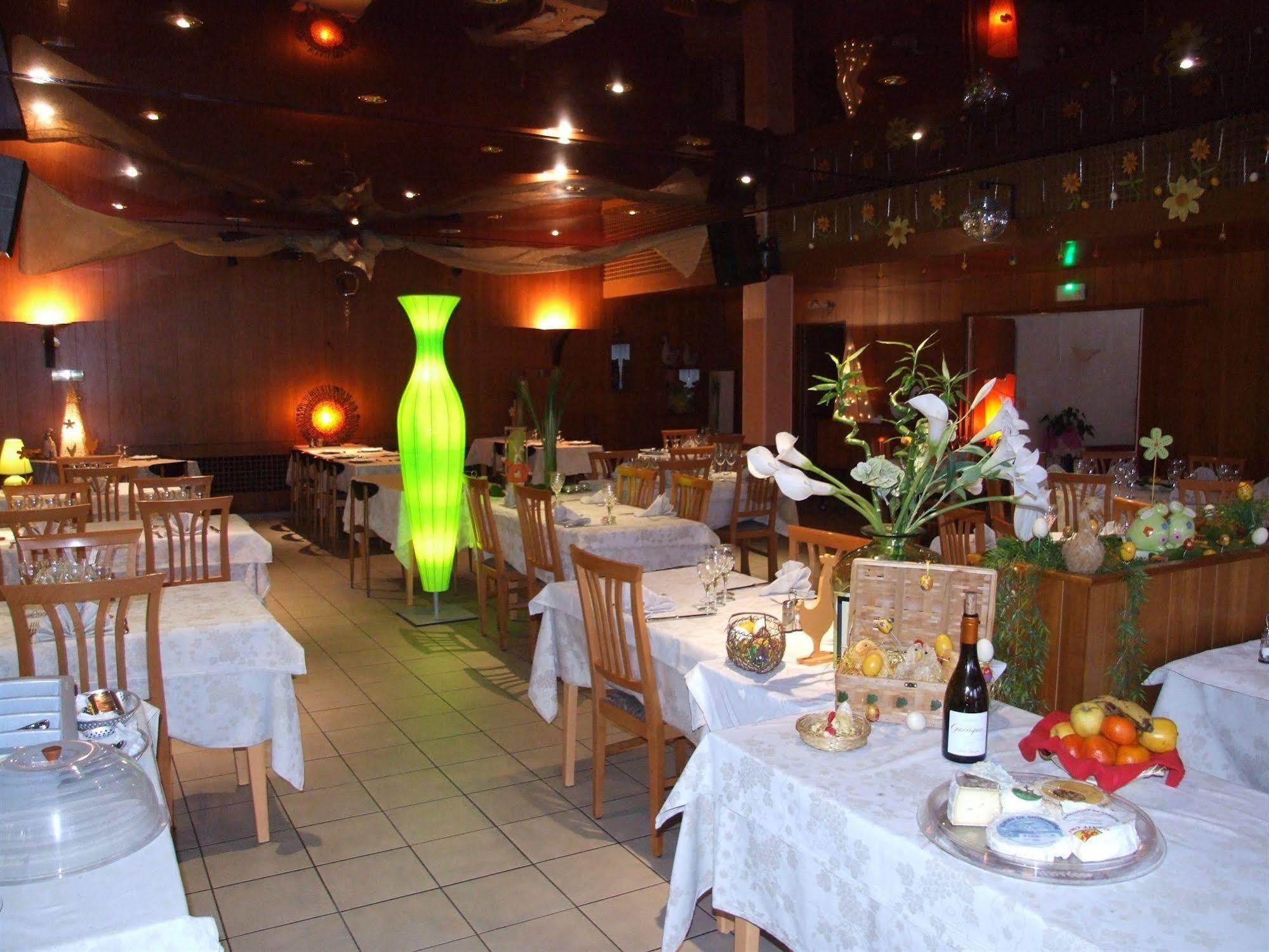 La Freissinouse Hotel & Restaurant Azur מראה חיצוני תמונה